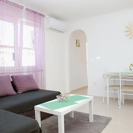 Vacation 2 Bedroom *