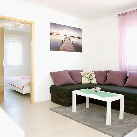Vacation 2 Bedroom * Pula