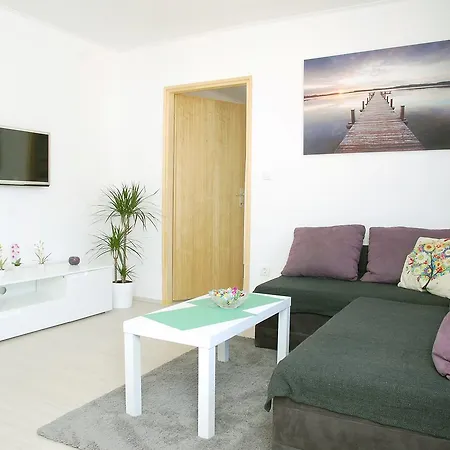 Vacation 2 Bedroom * Pula